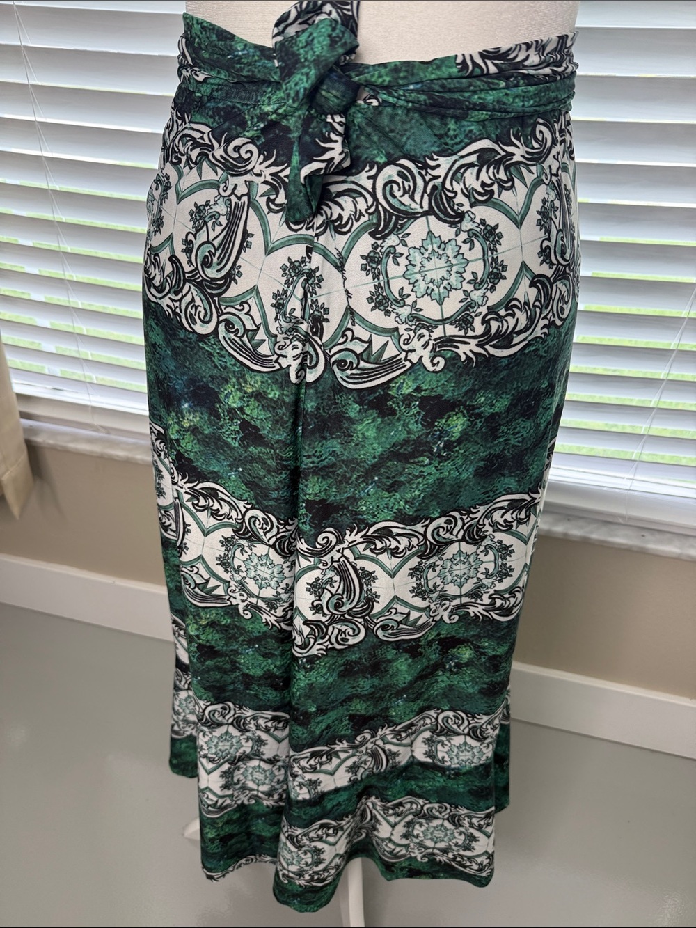 Green Patterned Ruffle Midi Skirt - Picture 2 of 3